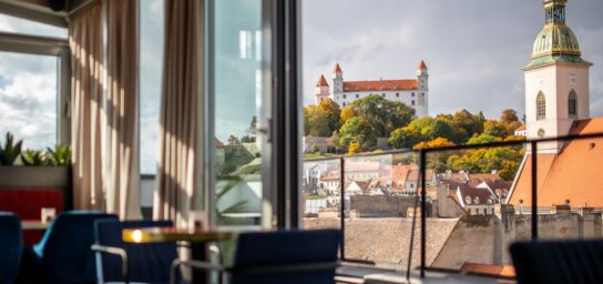 SKY Bar & Restaurant